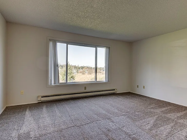 M0646-Prairie Village - 304 N. Main St — Photo 3