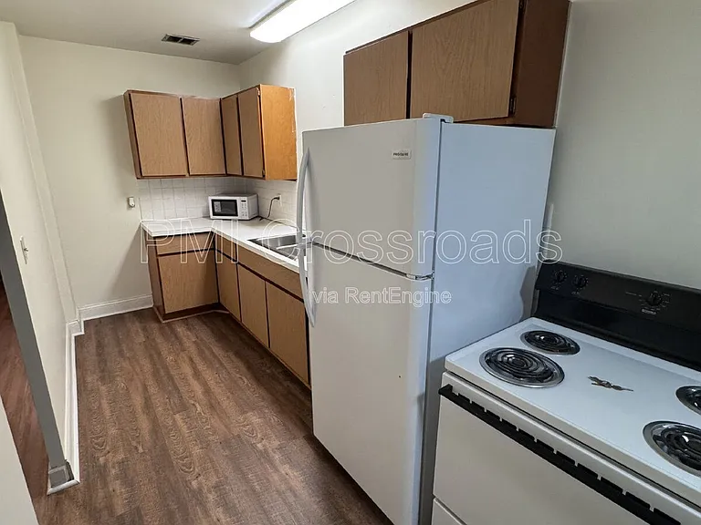 2323 Newton St #20 — Photo 3