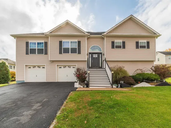 9 CARMELLA Road, Highland, NY 12528