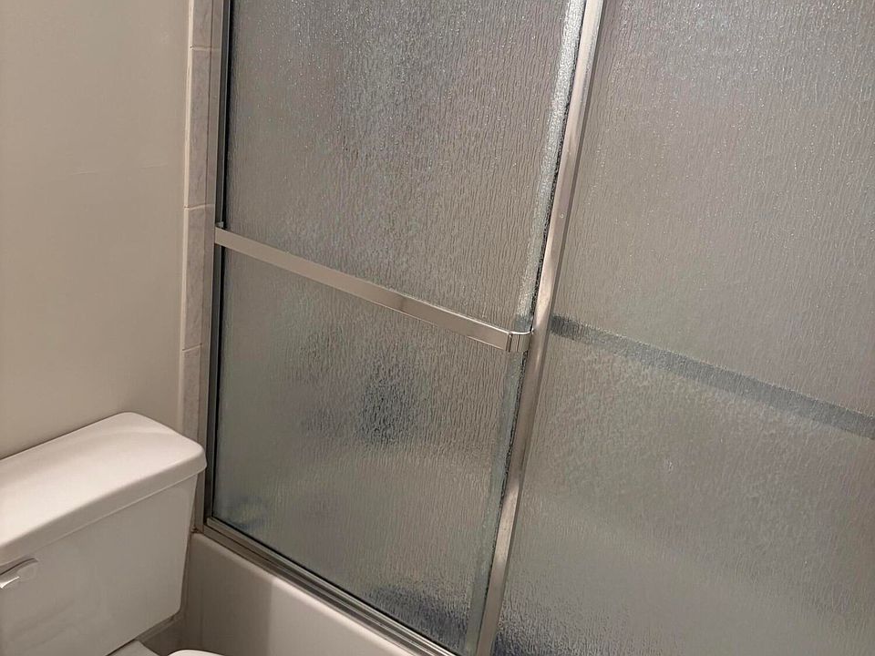 1st image of 29 Newport B #29