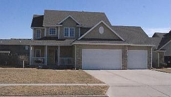 1st image of 317 NW Waterview Ct