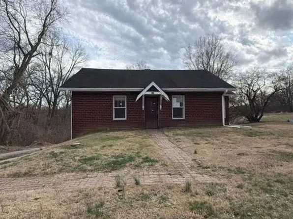 9704 Old Lincoln Trl, Fairview Heights, IL 62208