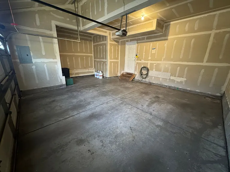 4505 S Auckland Ct — Photo 32