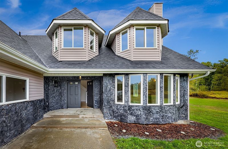 3rd image of 7976 Kickerville Road