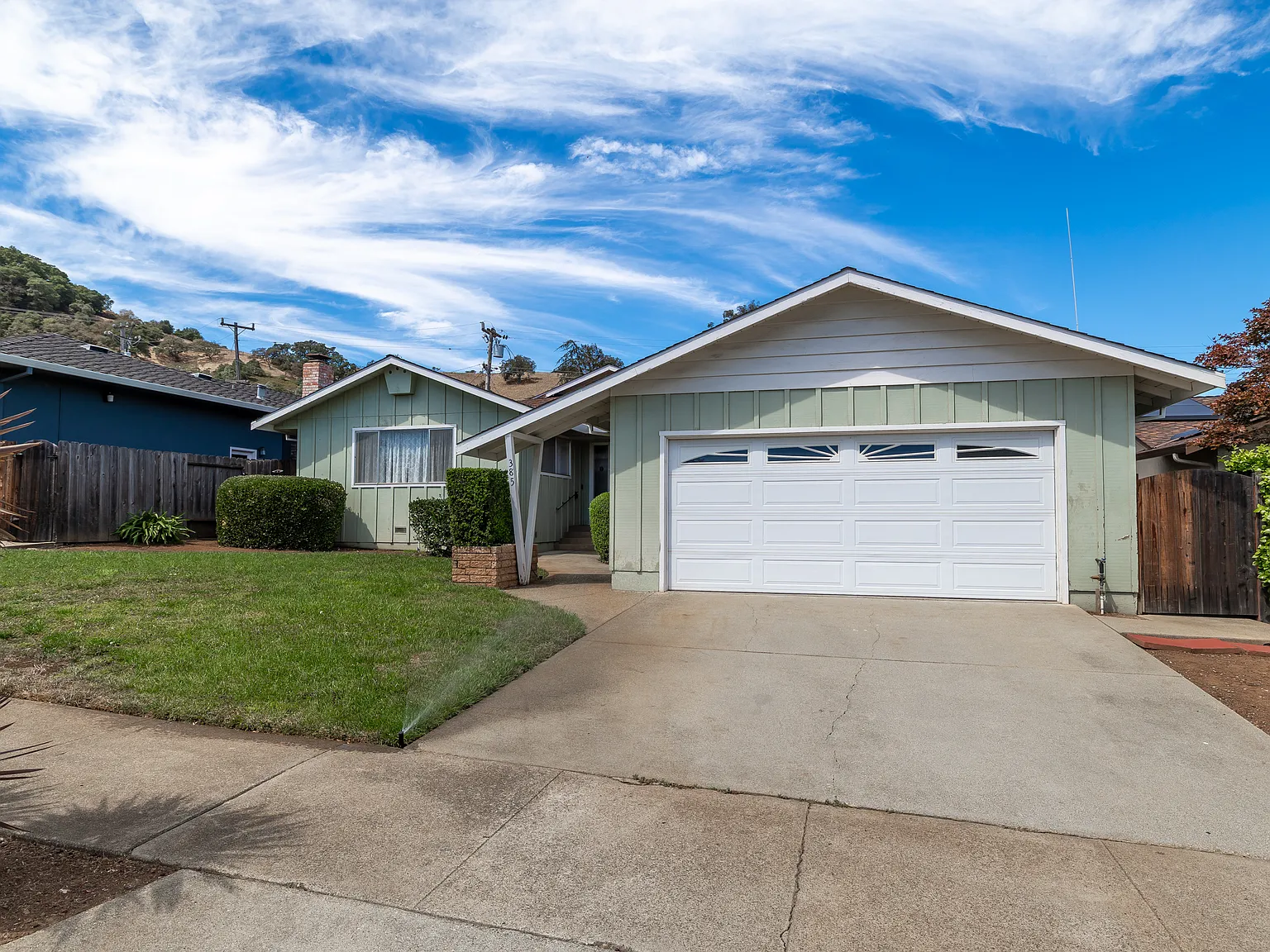 3 bed, 1613 sqft, $4,195 — Photo 1