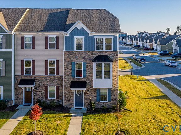 2nd image of 100 Spring Grove Way