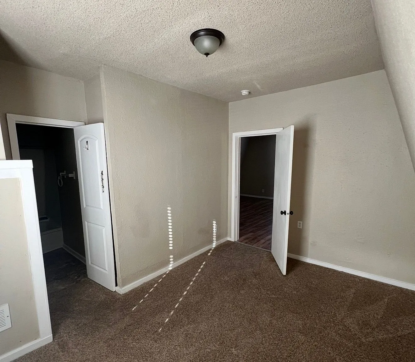 Beautiful 1 Bedroom Tacoma Apartment Near 6th Ave! — Photo 4