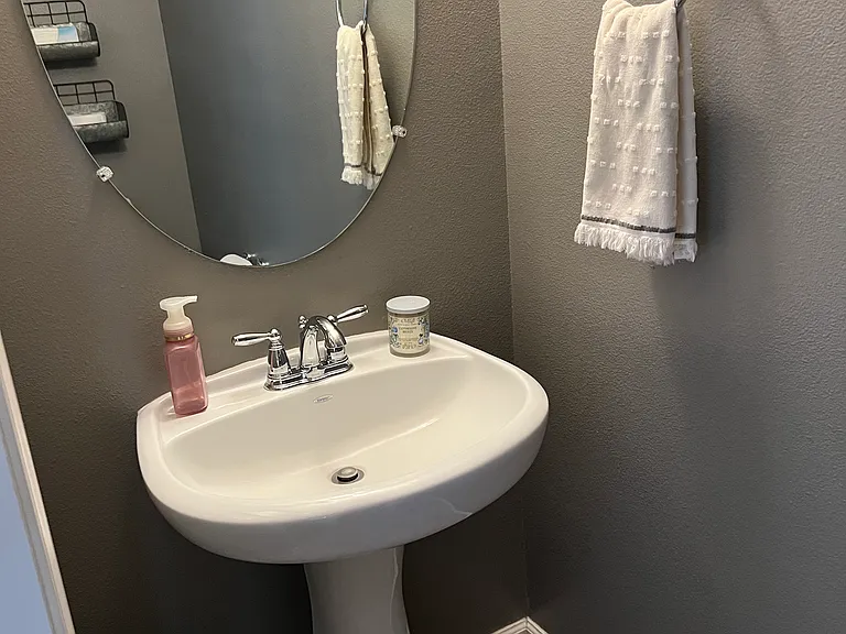 576 River Oaks Dr — Photo 11
