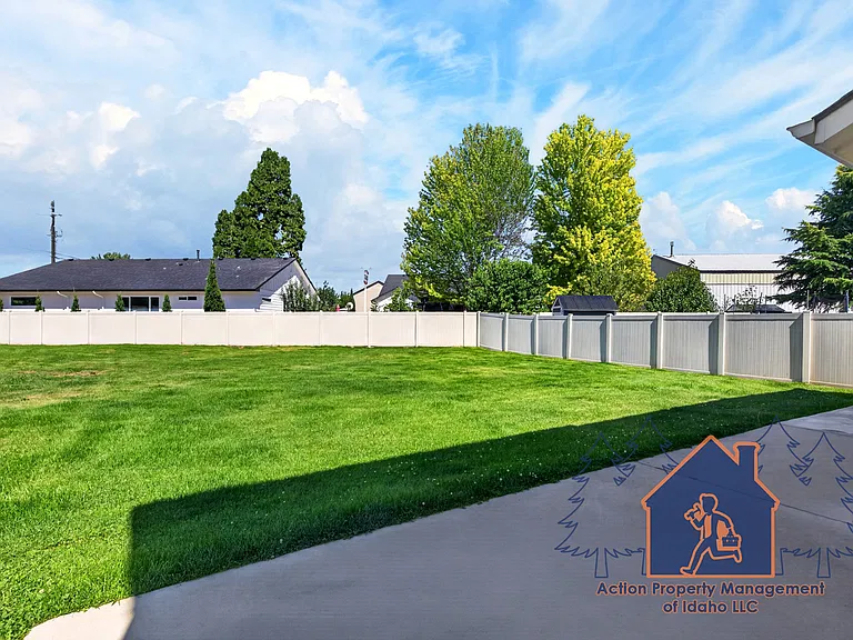 3170 N Lancer Ave — Photo 31