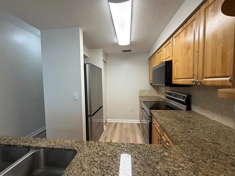 2052 Alta Meadows Ln #2205 — Photo 12