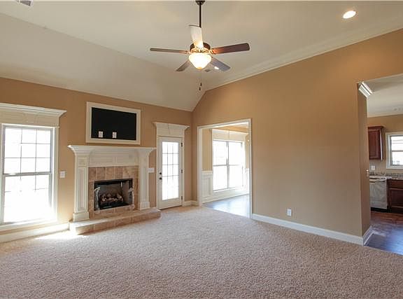 2nd image of 40 Harbor Pointe #79-lot 79