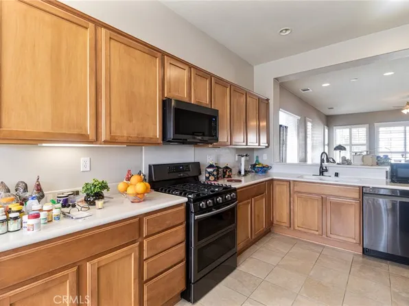 19484 Lynbrook Rd, Apple Valley, CA 92308