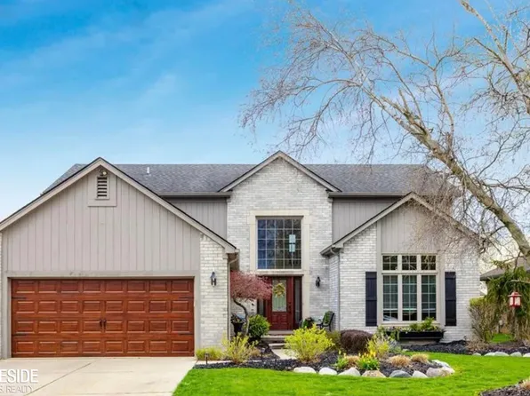 43902 Robinson Rdg, Clinton Township, MI 48038