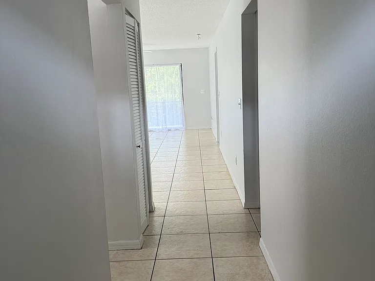 5252 Treetops Dr — Photo 5