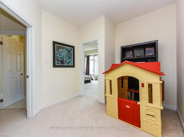 13 Royal West Dr, Brampton, ON L6X 2X3