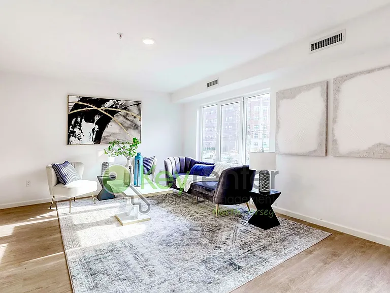 176 Pennington Ave #9 — Photo 10