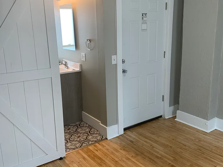 516 N Broad St #2 — Photo 5