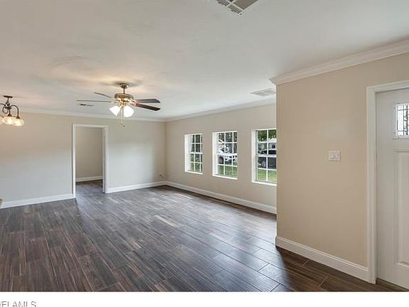 3rd image of 567 Sanford Dr