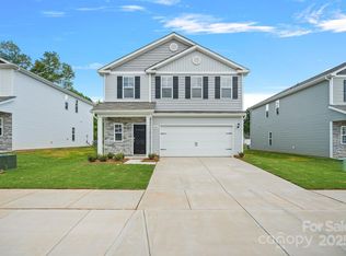 8209 Stonemere Ln, Charlotte, NC 28215