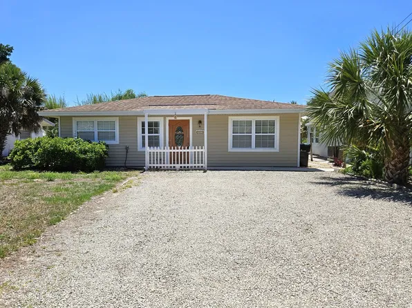323 Palmetto Rd W, Nokomis, FL 34275