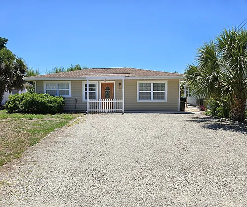 323 Palmetto Rd W Photo 1