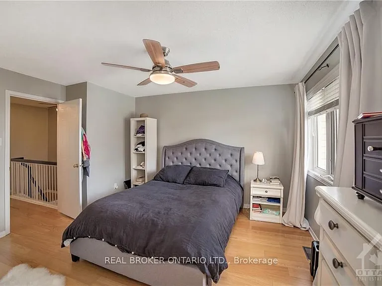 222 Meadowbreeze Dr — Photo 13