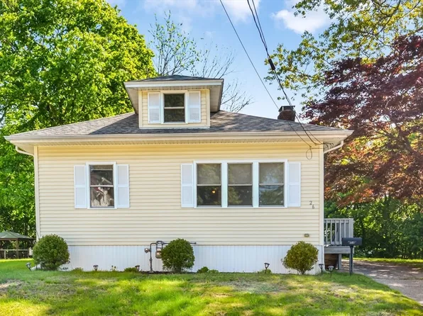 26 W Weir St, Taunton, MA 02780