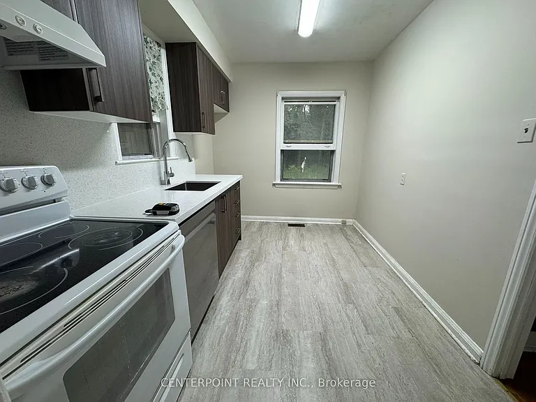 27 Grantbrook St — Photo 4