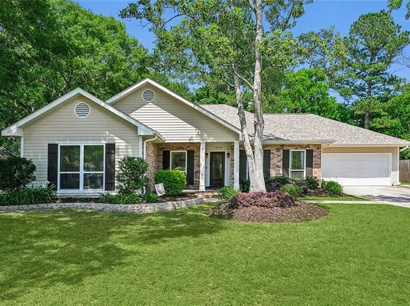 1406 Lake Village Blvd, Slidell, LA 70461