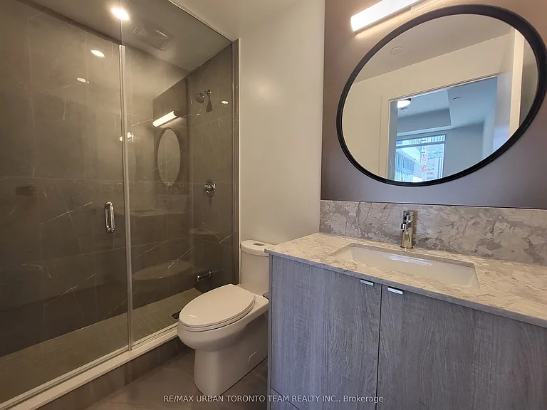 771 Yonge St #302 — Photo 9