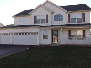 912 Churchill Dr, Plano, IL 60545