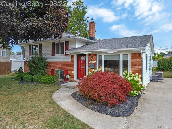 36512 Fairchild St, Westland, MI 48186