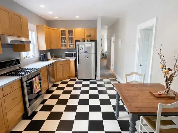 38 Custer St #3, Jamaica Plain, MA 02130