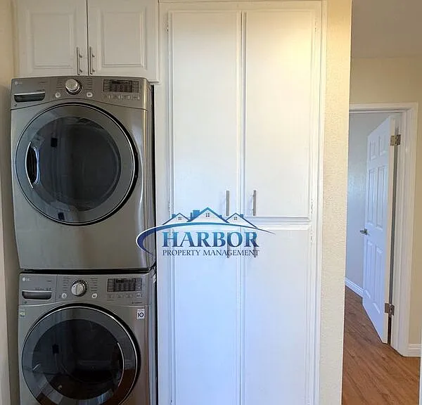 1166 W 22nd St #2 — Photo 9