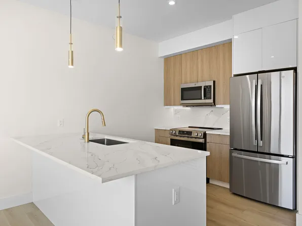 4525 Bergenwood Avenue image 45 of 74