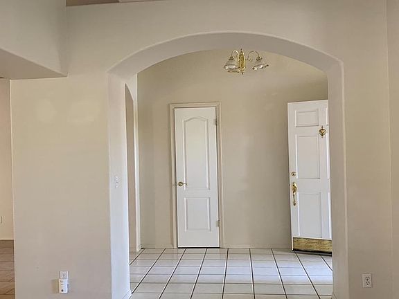 3rd image of 1927 E Serena Ave