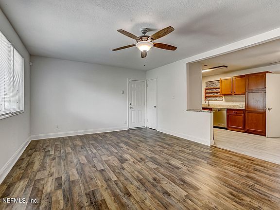 5th image of 2149 BETSY Drive