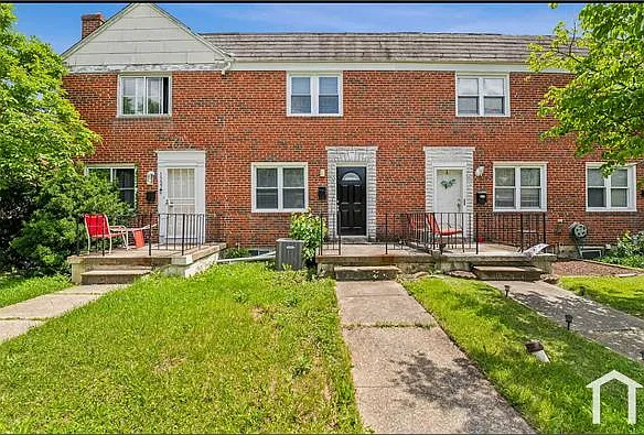 3 bed, $2,500 — Photo 2