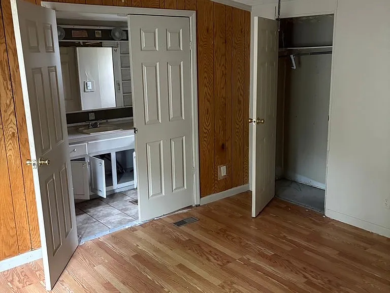 300 Hickory St — Photo 12