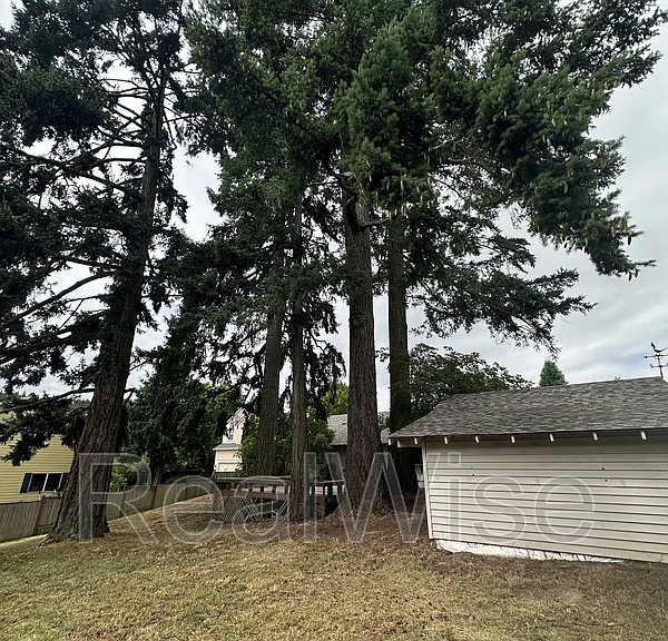 7730 SW Eaker Pl — Photo 11