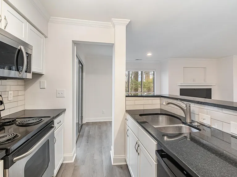 2512 Cranbrook Ln #10 — Photo 10