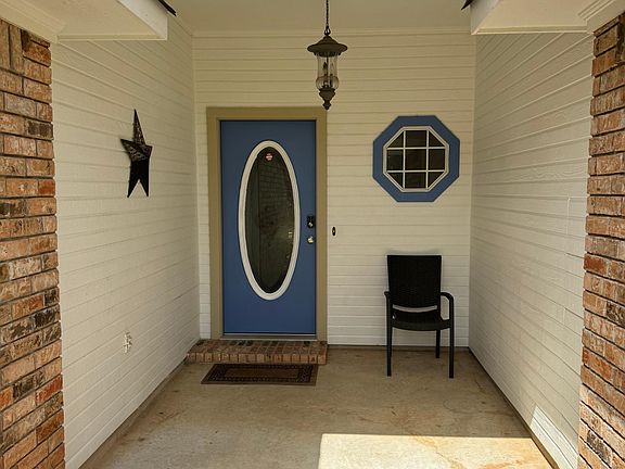 2nd image of 2125 Middle Creek Blvd