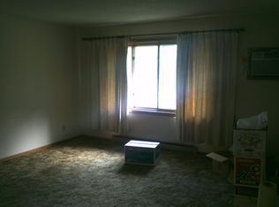 819 W 3rd St APT 2, Monticello, MN 55362