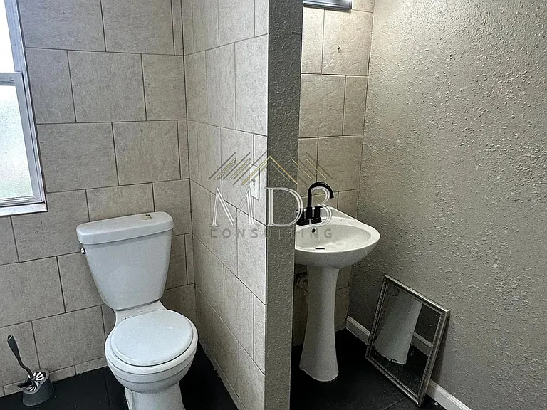 4051 Taft Ave — Photo 10