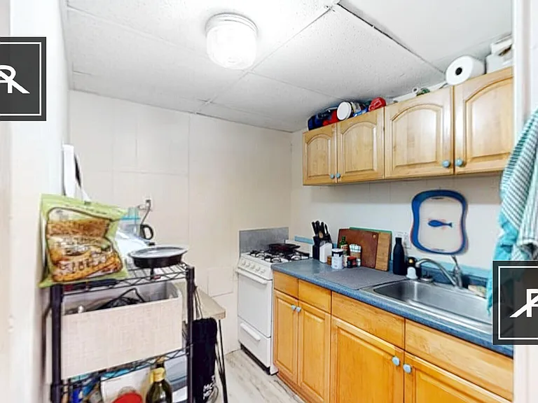 17 Glenville Ave #B3 — Photo 1