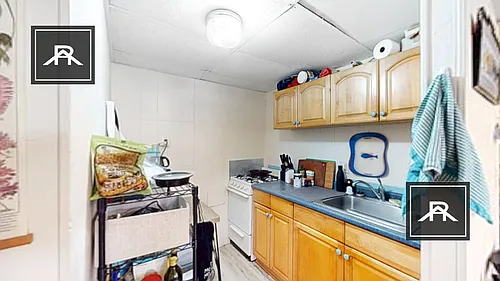 17 Glenville Ave Photo 1