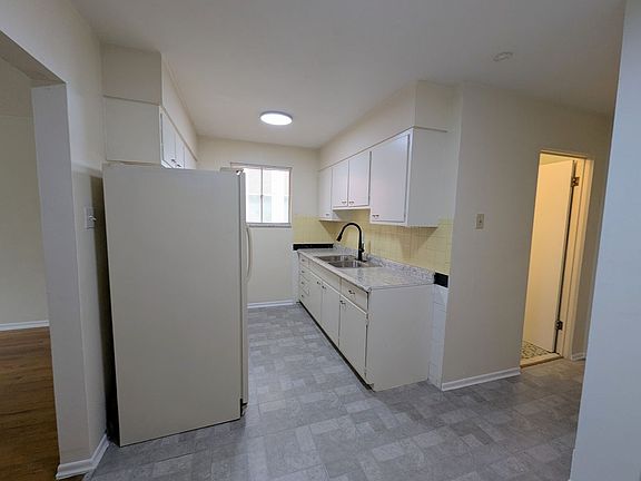 5th image of 3620-22 Arkansas Ave #20A