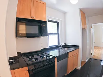 Rented by Urban Real Estate Inc