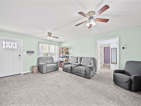 5th image of 1051 McClardy Rd
