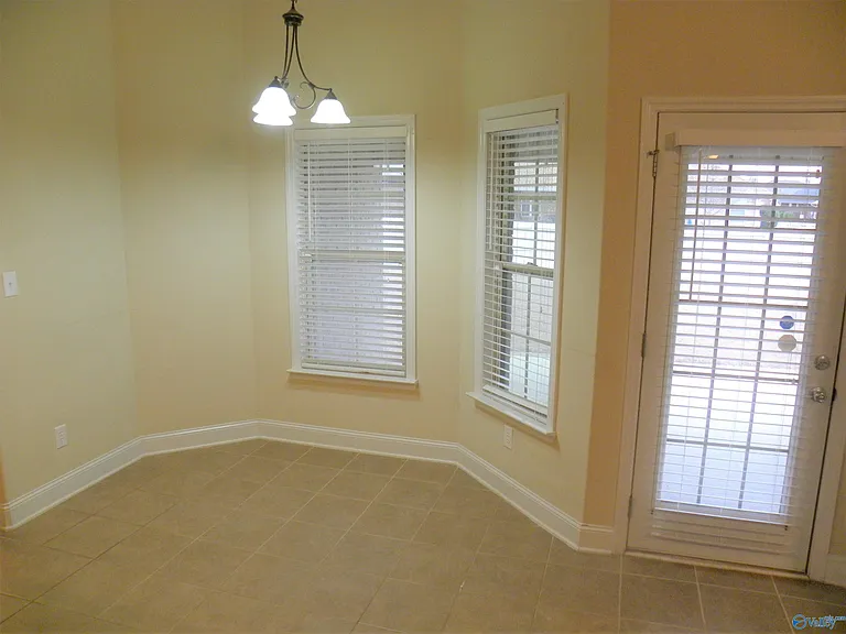 623 Summer Cove Cir NW — Photo 8